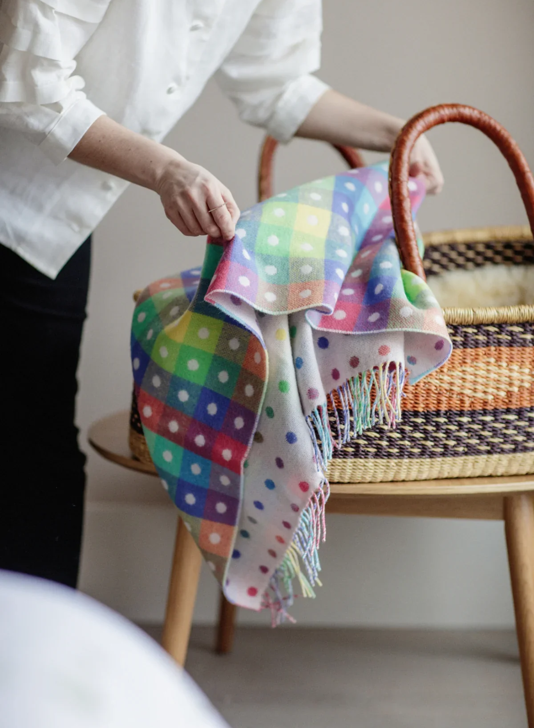 files/Rainbow-Foxford-Blanket-Model.png
